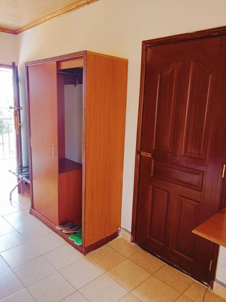 Golden Gates Hotel Thuthuriki Esterno foto